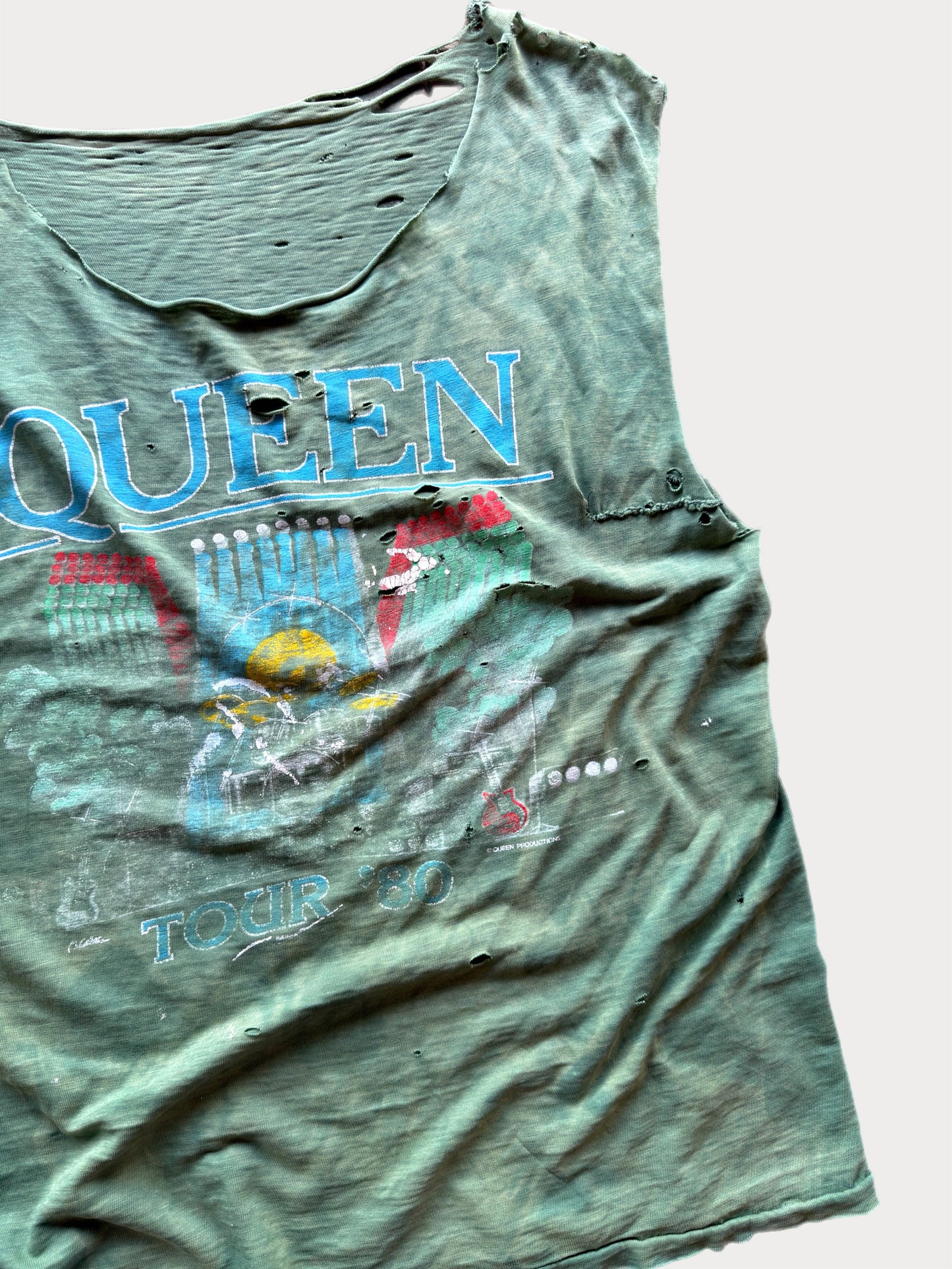 1980 Queen Distressed Tour tee
